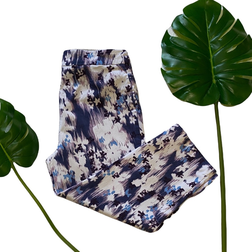 Time and Tru Womens Workout Casual Pants Size 8-10 with Abstract Floral Design